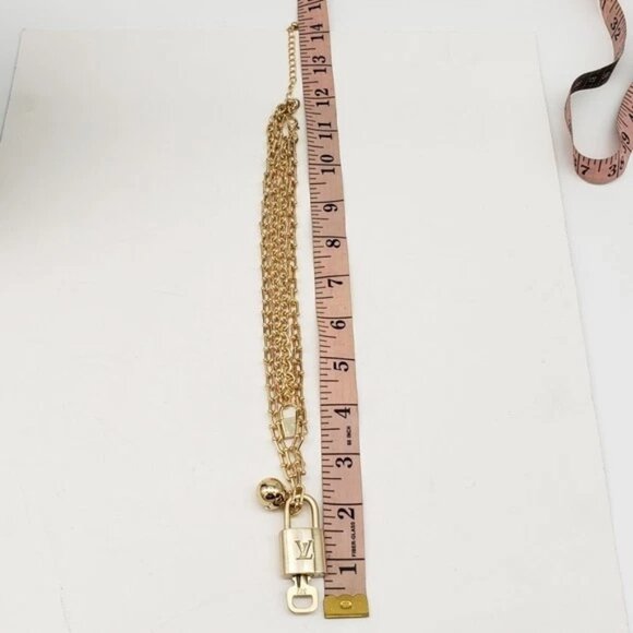 Authentic Louis Vuitton Lock & Key W/ Unbranded Stainless Steel Gold Heart Chain - Picture 8 of 14